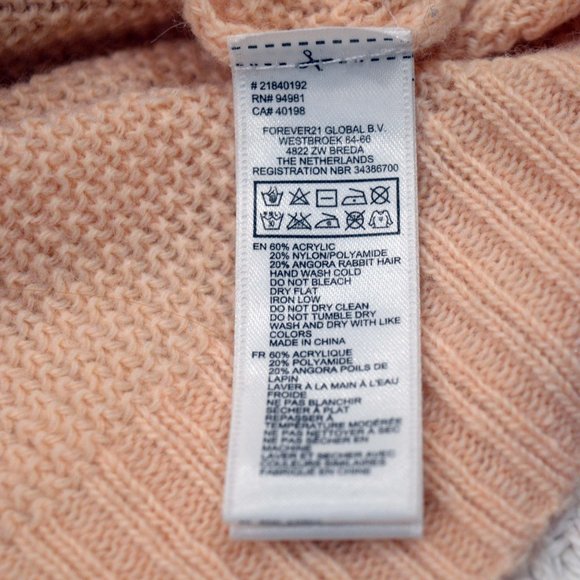 3/$15 🌺Forever 21 Pale Pink knitted sweater - Picture 8 of 8